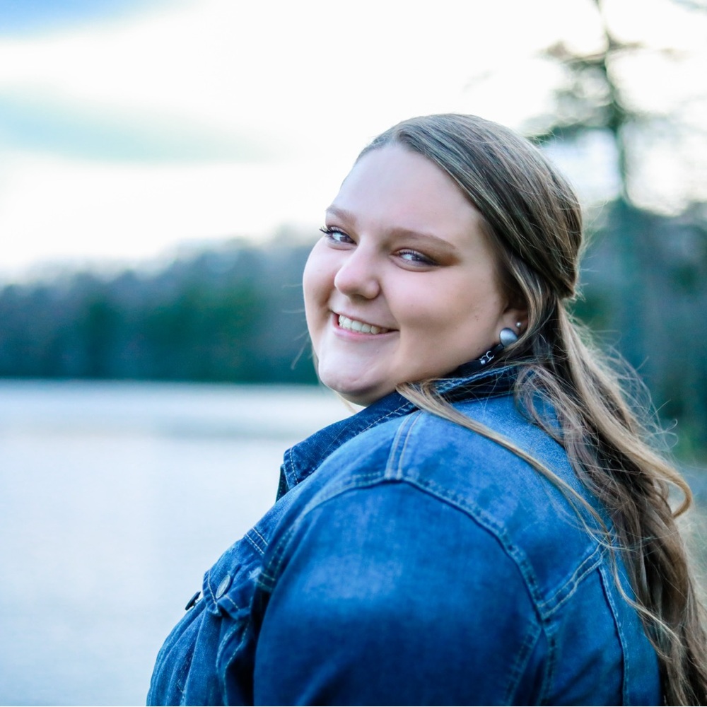 Meet your Posher, Laci